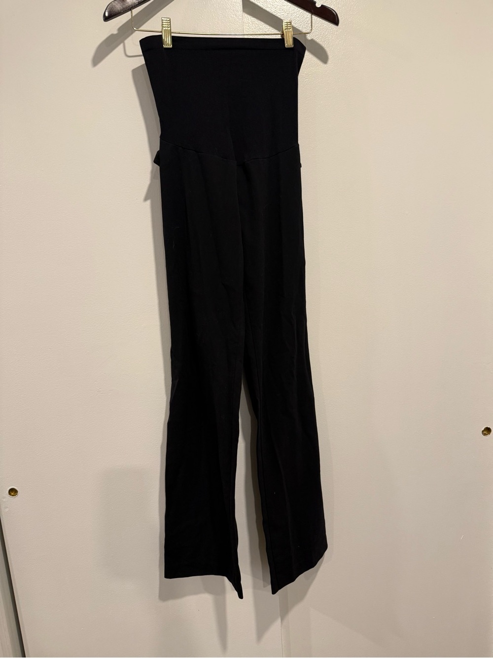 Motherhood Black Straight-Leg Maternity Pants size Medium